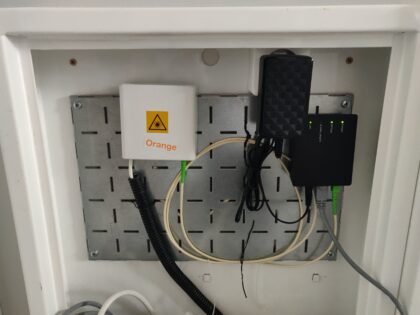 Orange światłowód z zewnętrznym ONT oraz własnym routerem OpenWRT